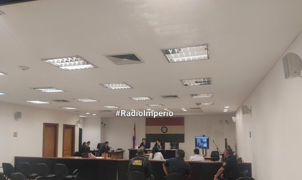 Por incomparecencia de jueza, juicio oral de procesado por asesinar a su ex concubina fue pospuesto - Radio Imperio