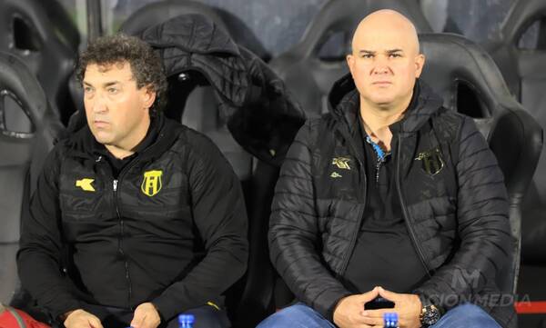Crónica / Fernando Jubero ya rajó a España, pero antes le dejó un "regalito" a Guaraní