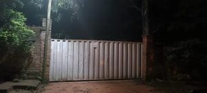 Supuesto ladrón muere atacado por cinco perros - Policiales - ABC Color