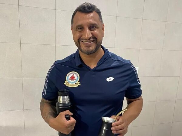 Mario Jara no sigue en Resistencia por pobre campaña - Fútbol - ABC Color