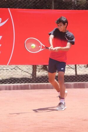 Alex Santino Núñez a la final de 16 años del Cóndor Plata - Polideportivo - ABC Color