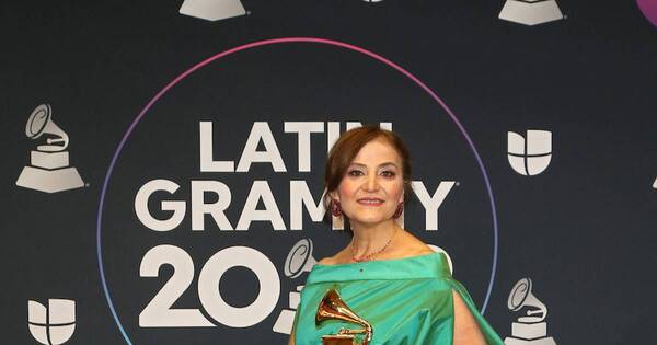La Nación / Berta Rojas trae 2 Latin Grammy a Paraguay