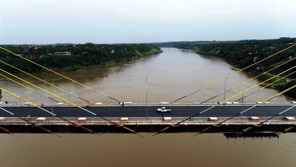 Concluyó el asfaltado del Puente Integración entre Paraguay y Brasil