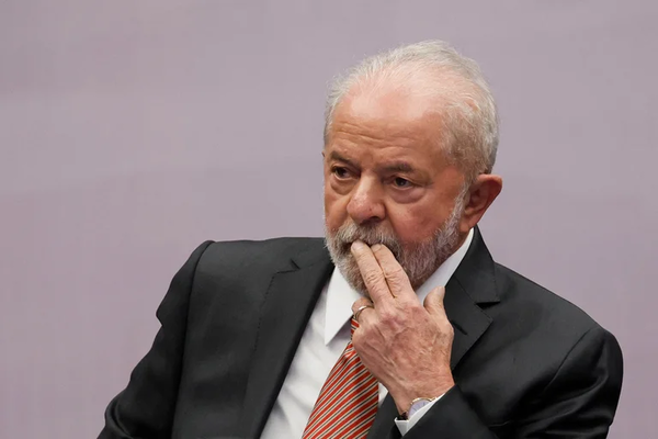 Crece el escepticismo de los inversionistas en Brasil ante el plan de Lula para elevar el gasto público