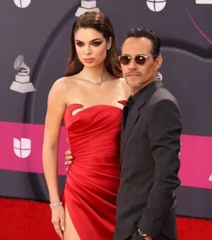 Marc Anthony logró un reconocimiento en los Grammy Latinos y agradeció a su prometida Nadia Ferreira