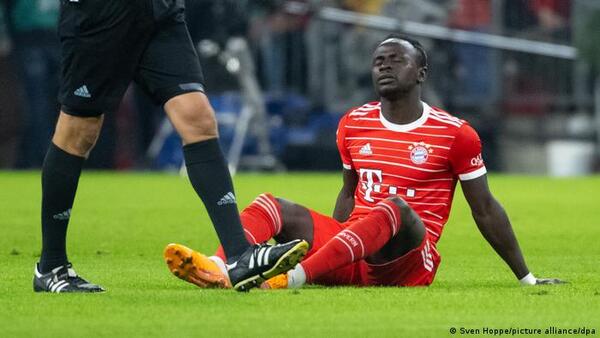 Sadio Mané podría ser baja hasta cuatro meses por lesión que lo dejó fuera de Qatar 2022