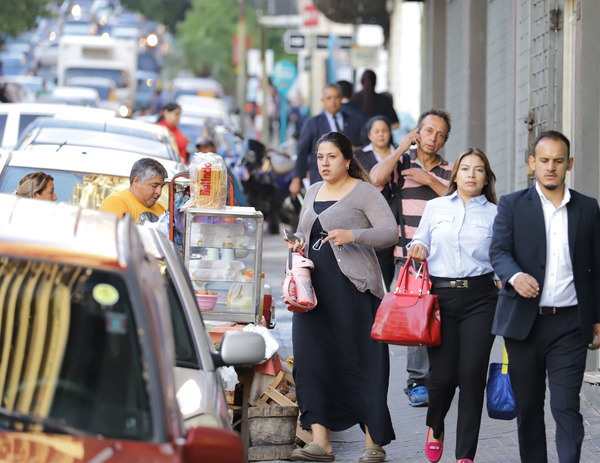 El último Black Friday generó un movimiento económico superior a US$ 260 millones en el este del país - Revista PLUS