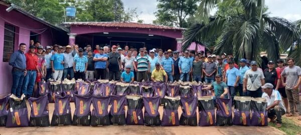 Grandes productores asisten a pequeños agricultores para mejorar producción - Nacionales - ABC Color
