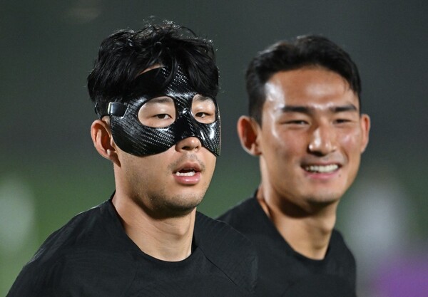 Diario HOY | Son jugará con máscara en el debut de Corea del Sur