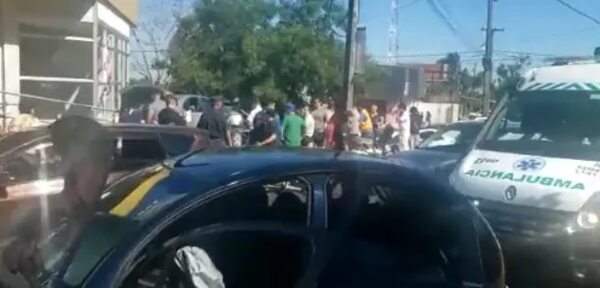 Auto impactó contra otro y causó múltiple choque sobre avenida Brasilia de Asunción - Policiales - ABC Color