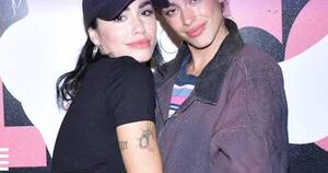 La Nación / Público de lujo: Tini y Lali acudieron juntas al show de Nathy Peluso