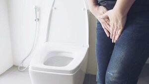 Denuncia que centro comercial no deja a empleados usar el baño