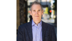 Andy Jassy, director de Amazon dice que los despidos continuarán hasta el próximo año - Revista PLUS