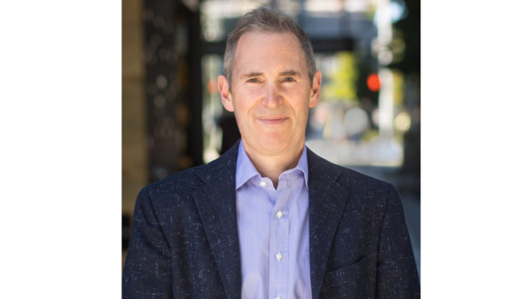 Andy Jassy, director de Amazon ​dice que los despidos continuarán hasta el próximo año - Revista PLUS