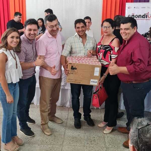 SNJ entrega becas a 170 jóvenes y habilita laboratorios informáticos en San Pedro - .::Agencia IP::.