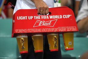 Golpe a Budweiser: Qatar prohíbe vender alcohol en las inmediaciones del estadio durante el Mundial - Revista PLUS