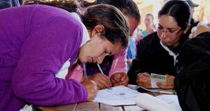 La Nación / Gobierno usa Tekoporá en campaña electoral con promesas falsas de pago mensual sin presupuestar
