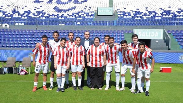 "Copa Mundial Diplomática" en el Defensores del Chaco