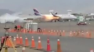 Video: avión de Latam se incendió tras un choque en el aeropuerto de Perú - Mundo - ABC Color
