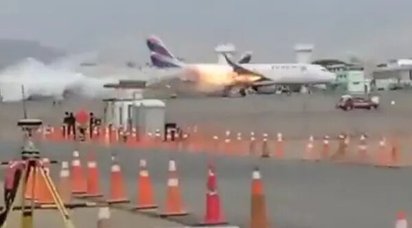 Video: avión de Latam se incendió tras un choque en el aeropuerto de Perú - Mundo - ABC Color