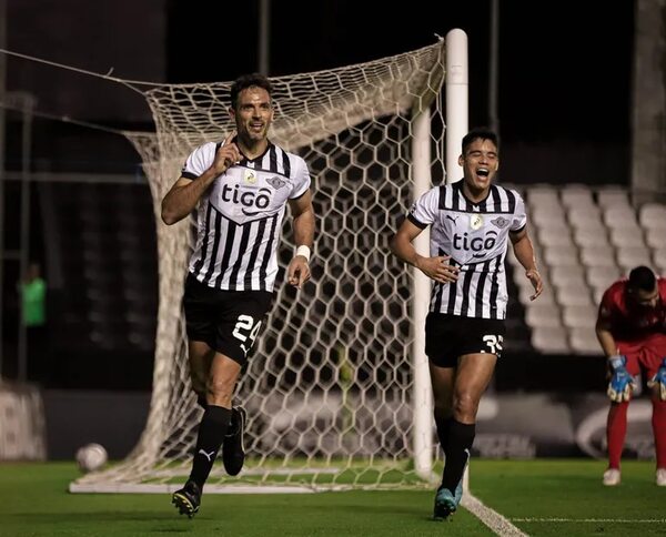 Libertad: Roque Santa Cruz sigue en Tuyucuá - Fútbol - ABC Color