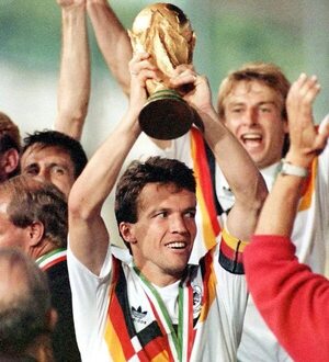 Messi va por el récord de Matthäus - Fútbol Internacional - ABC Color