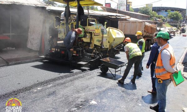 Avanza con la extensión de carpeta asfáltica urbana – Diario TNPRESS