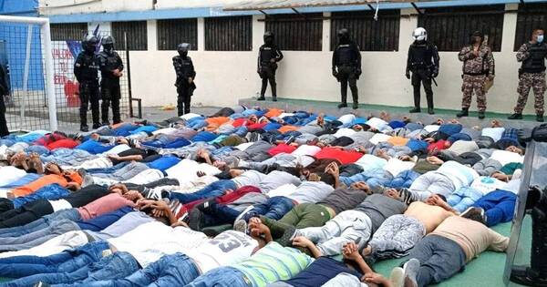 La Nación / Suben a diez los presos fallecidos durante motín en una cárcel de Ecuador