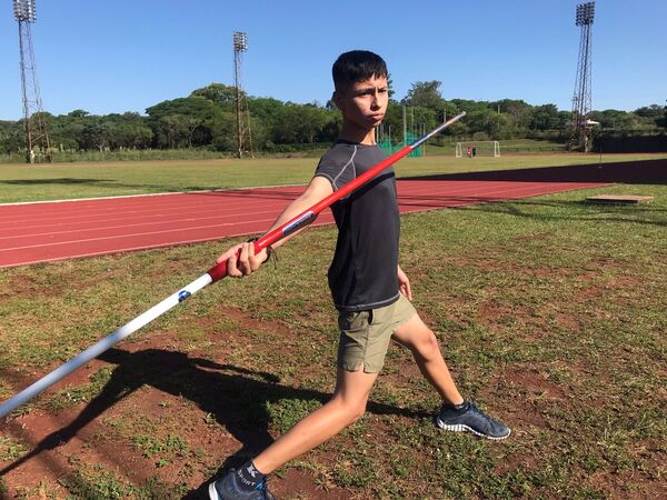 Escuela de Atletismo de Encarnación presenta a su primer clasificado para los Juegos Escolares Sudamericanos 2022