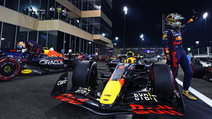 Max Verstappen logra la última 'pole position' del año en Abu Dhabi