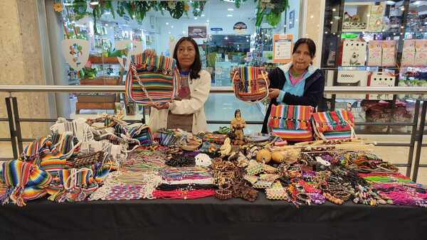 Emprendedores capacitados en el CEE vendieron productos por más de G. 2.700 millones - .::Agencia IP::.