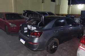 Detuvieron a dos jóvenes por polución sonora y portación ilegal de arma » San Lorenzo PY