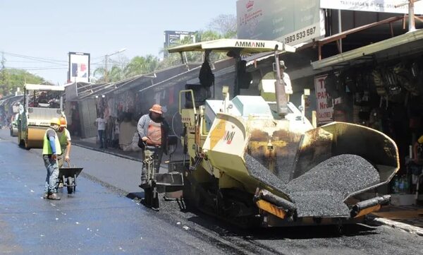 Tras varios reclamos, reparan avenida céntrica en Ciudad del Este - ABC en el Este - ABC Color