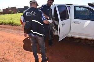 Tres hombres fueron detenidos por realizar disparos al aire con pistolas y un fusil - Policiales - ABC Color