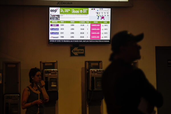 Más de 700 extranjeros llegaron a Perú por terminales alternos, tras choque - MarketData