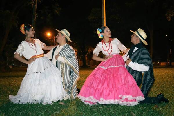 Bailarines luqueños viajan a Ecuador •