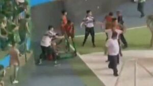 Caaguazú: Video viralizado muestra batalla campal en partido de fútbol