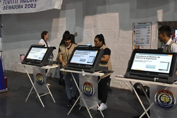 Elecciones: TSJE insta a practicar uso de máquinas de votación - Política - ABC Color