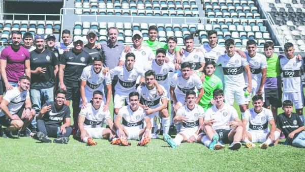 Olimpia también conquistó el Torneo Clausura en la Reserva