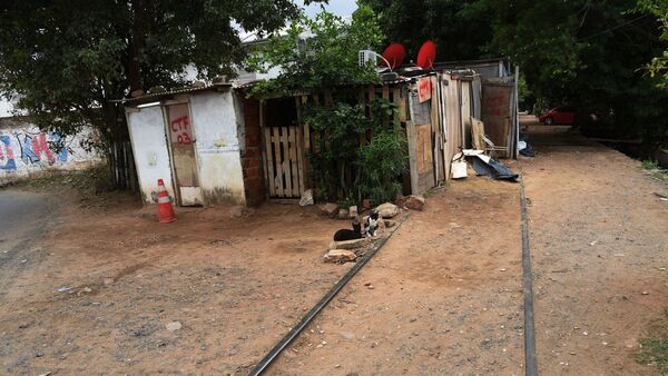Proyecto no prevé recursos para liberar la franja de dominio