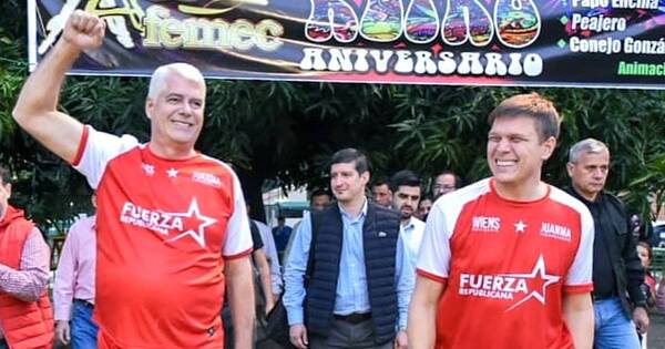 La Nación / En acto proselitista, Brunetti ilusiona a funcionarios del MEC con supuesto plus salarial
