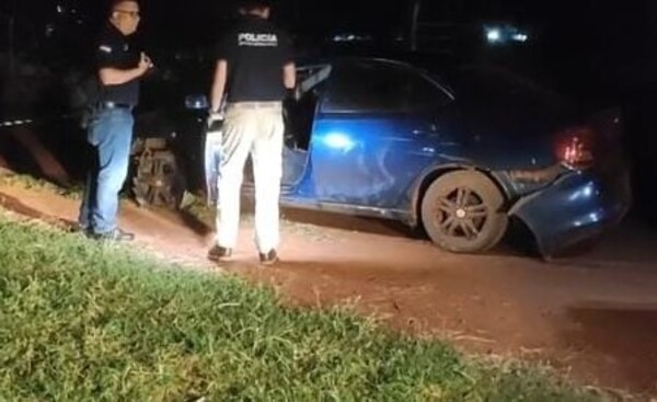 Policías matan a joven y dejan malherida a su pareja