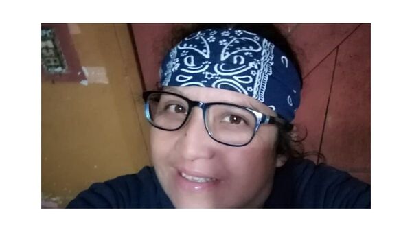 Simpática limpiadora se hace viral en redes