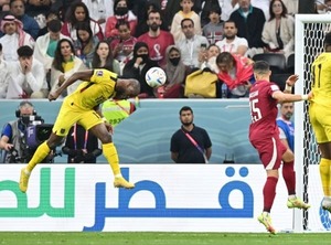 Ecuador supera a Catar en el primer juego del Mundial
