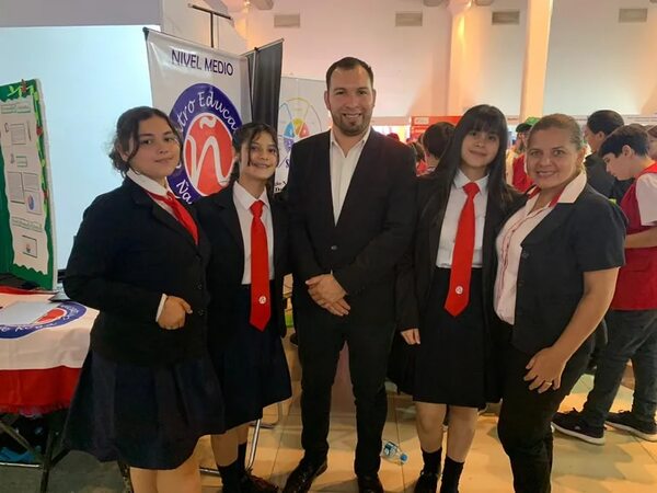 Limpio: estudiantes buscan apoyo para representar al país en ferias de Bolivia y Brasil - Nacionales - ABC Color