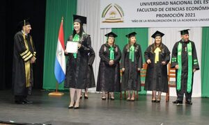FCE-UNE presenta a nuevos profesionales en el área de Contabilidad