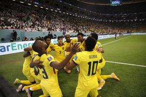 (VIDEO) Qatar 2022: Hinchas ecuatorianos felices por la victoria pidieron a gritos una “ceecita”