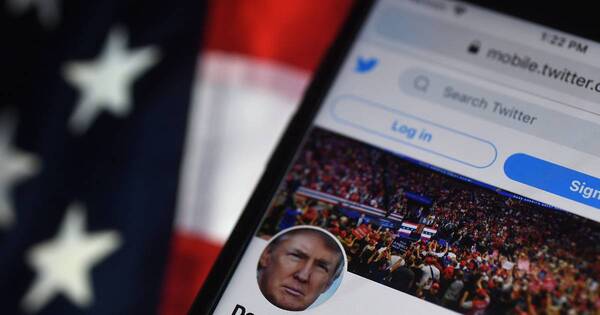 La Nación / Musk restablece la cuenta de Donald Trump en Twitter