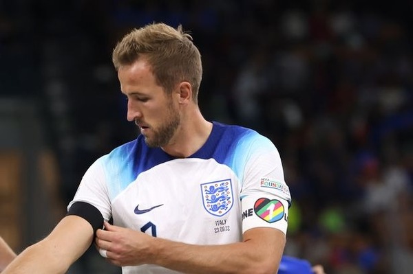 FIFA advierte con sanciones deportivas a los que utilicen brazalete LGBT