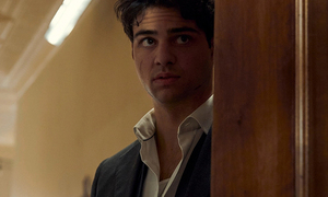Noah Centineo cambia de papeles - OviedoPress